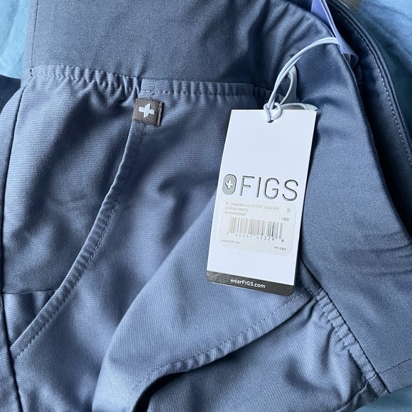 NWT Figs Vapor Blue Scrubs set - Picture 6 of 6